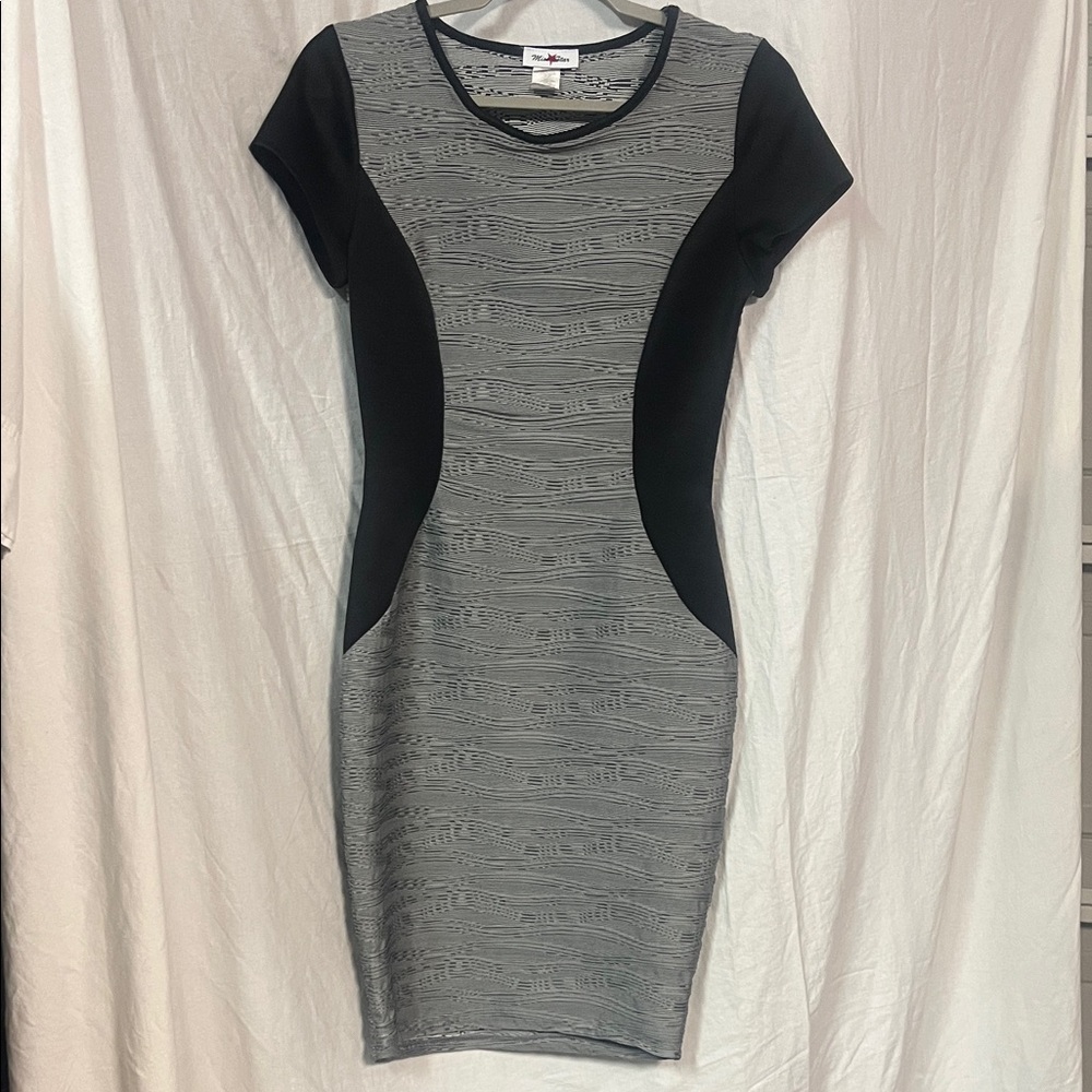 Gray and Black Body-con Midi Dress